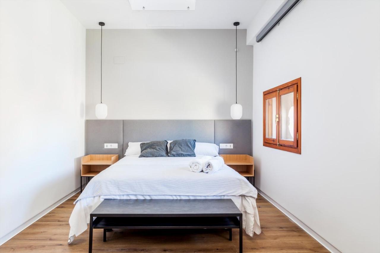 Puerto Beach Suites Valencia Bagian luar foto
