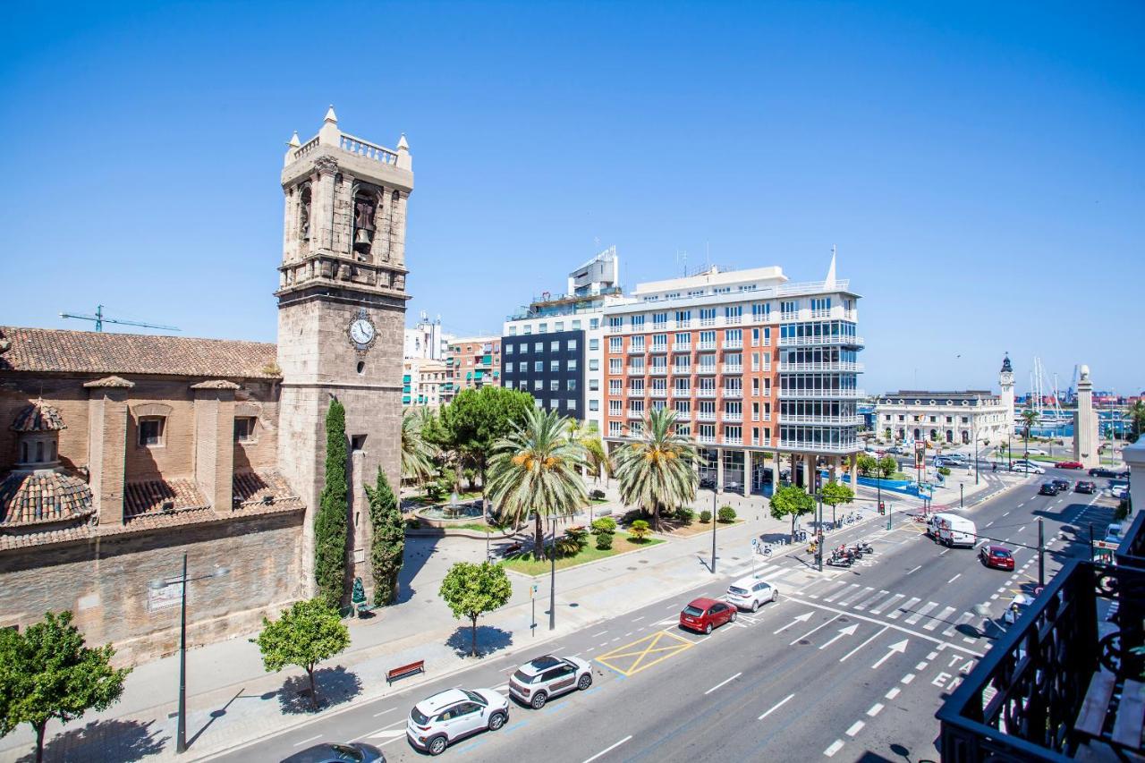 Puerto Beach Suites Valencia Bagian luar foto