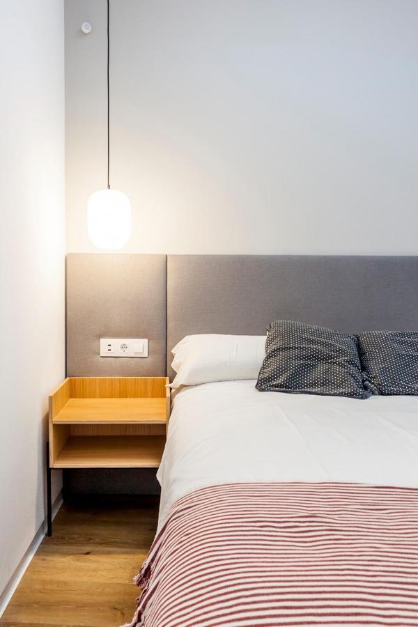 Puerto Beach Suites Valencia Bagian luar foto