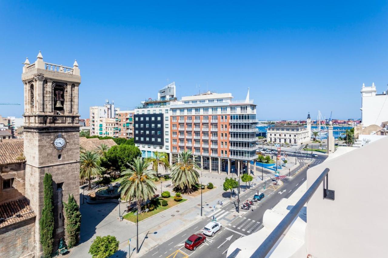 Puerto Beach Suites Valencia Bagian luar foto