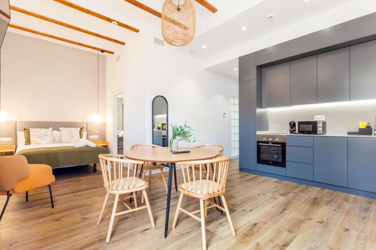 Puerto Beach Suites Valencia Bagian luar foto