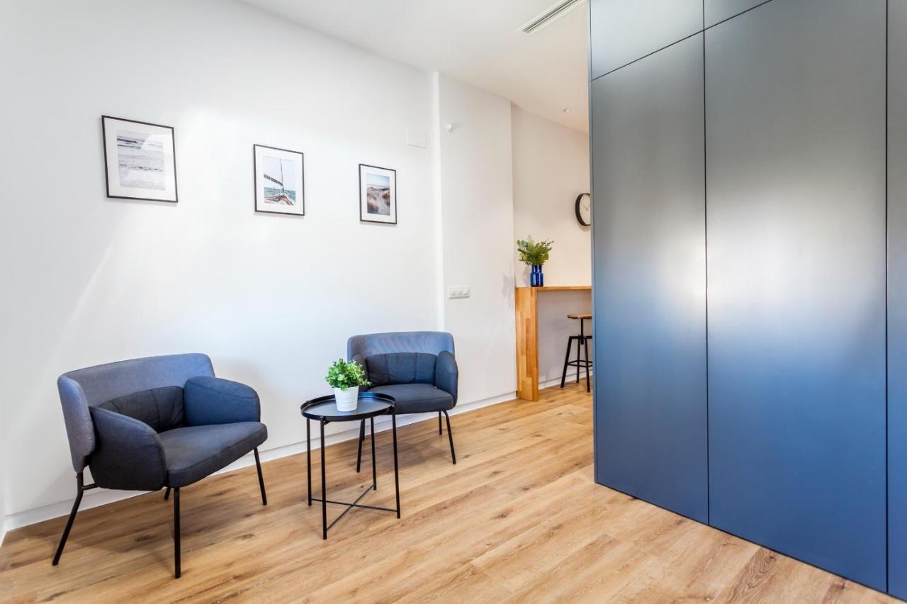 Puerto Beach Suites Valencia Bagian luar foto