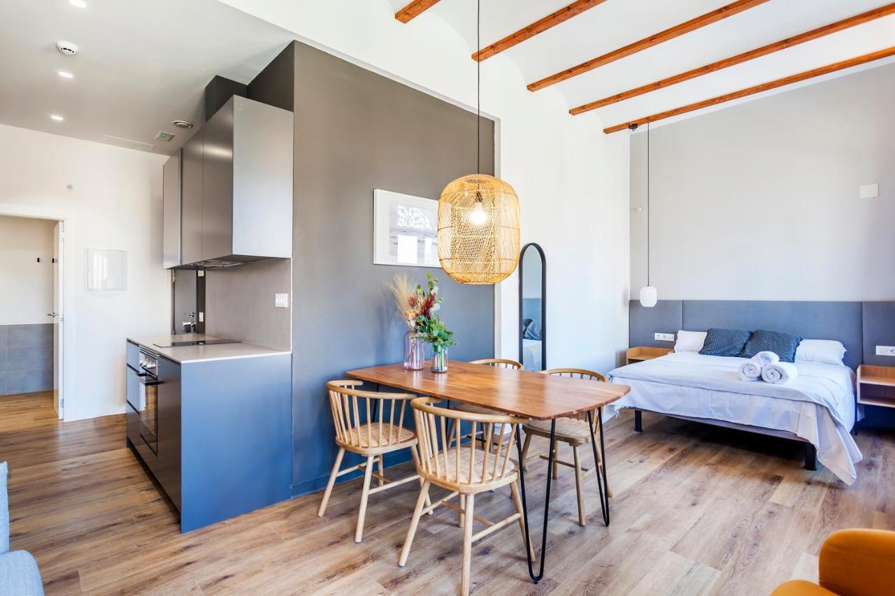 Puerto Beach Suites Valencia Bagian luar foto