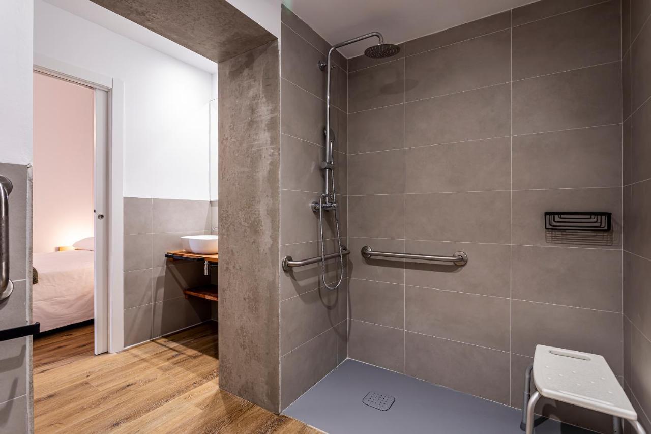 Puerto Beach Suites Valencia Bagian luar foto