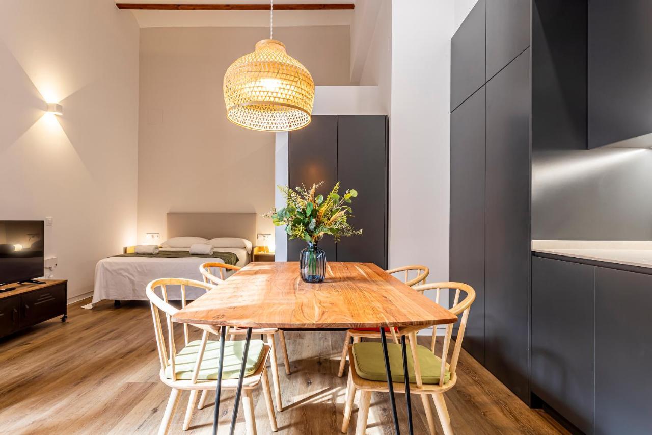 Puerto Beach Suites Valencia Bagian luar foto