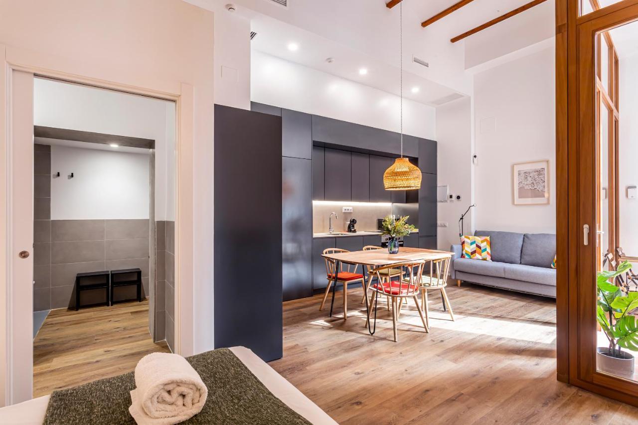 Puerto Beach Suites Valencia Bagian luar foto
