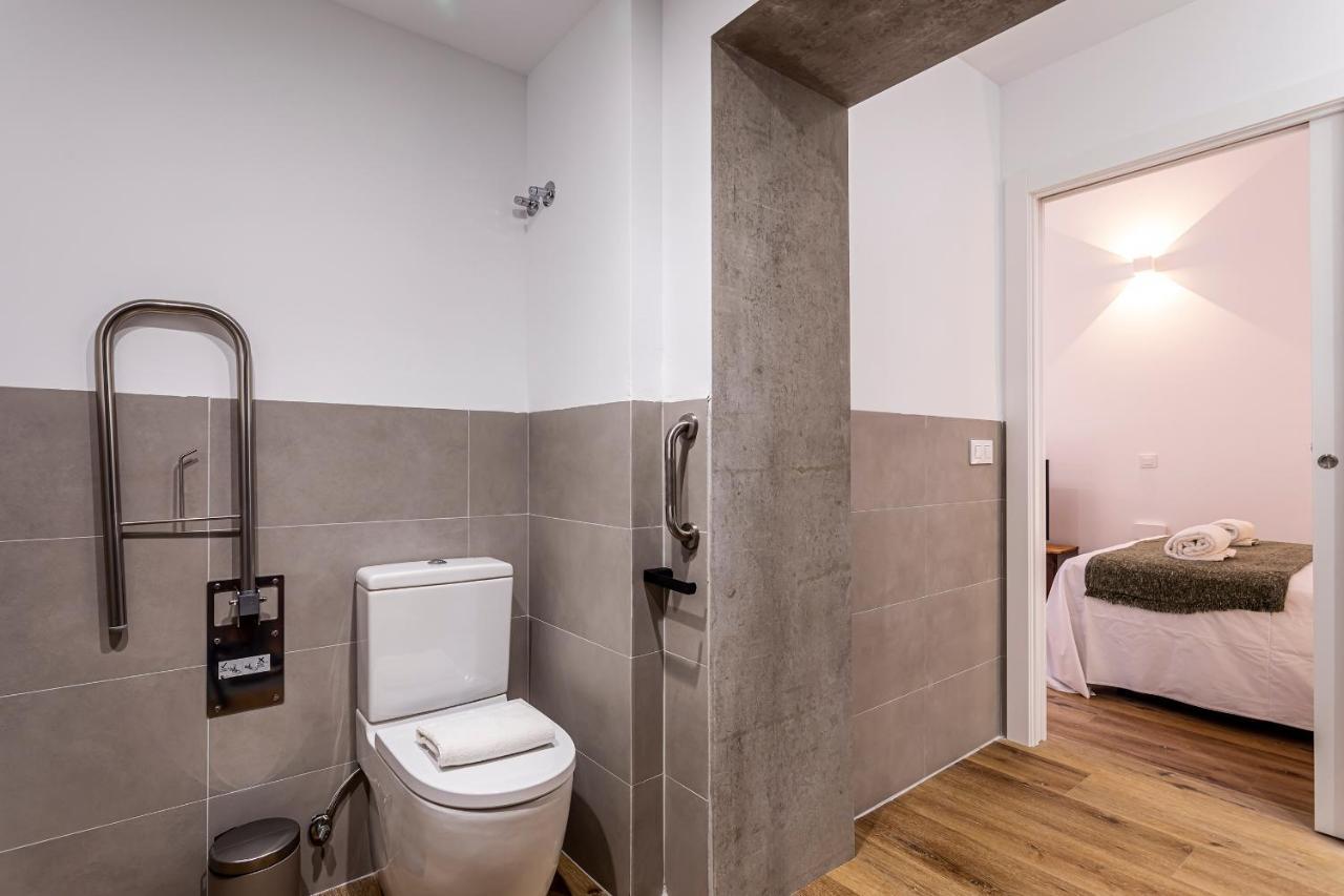 Puerto Beach Suites Valencia Bagian luar foto